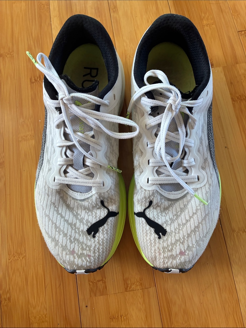 Puma White and Lime Green Mesh Sneakers size 9